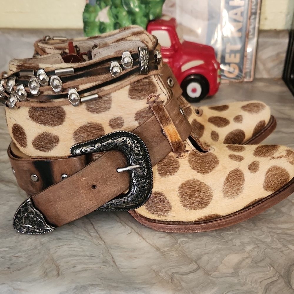 Freebird Saloon. Leopard Print Ankle Boots with Brown Accents